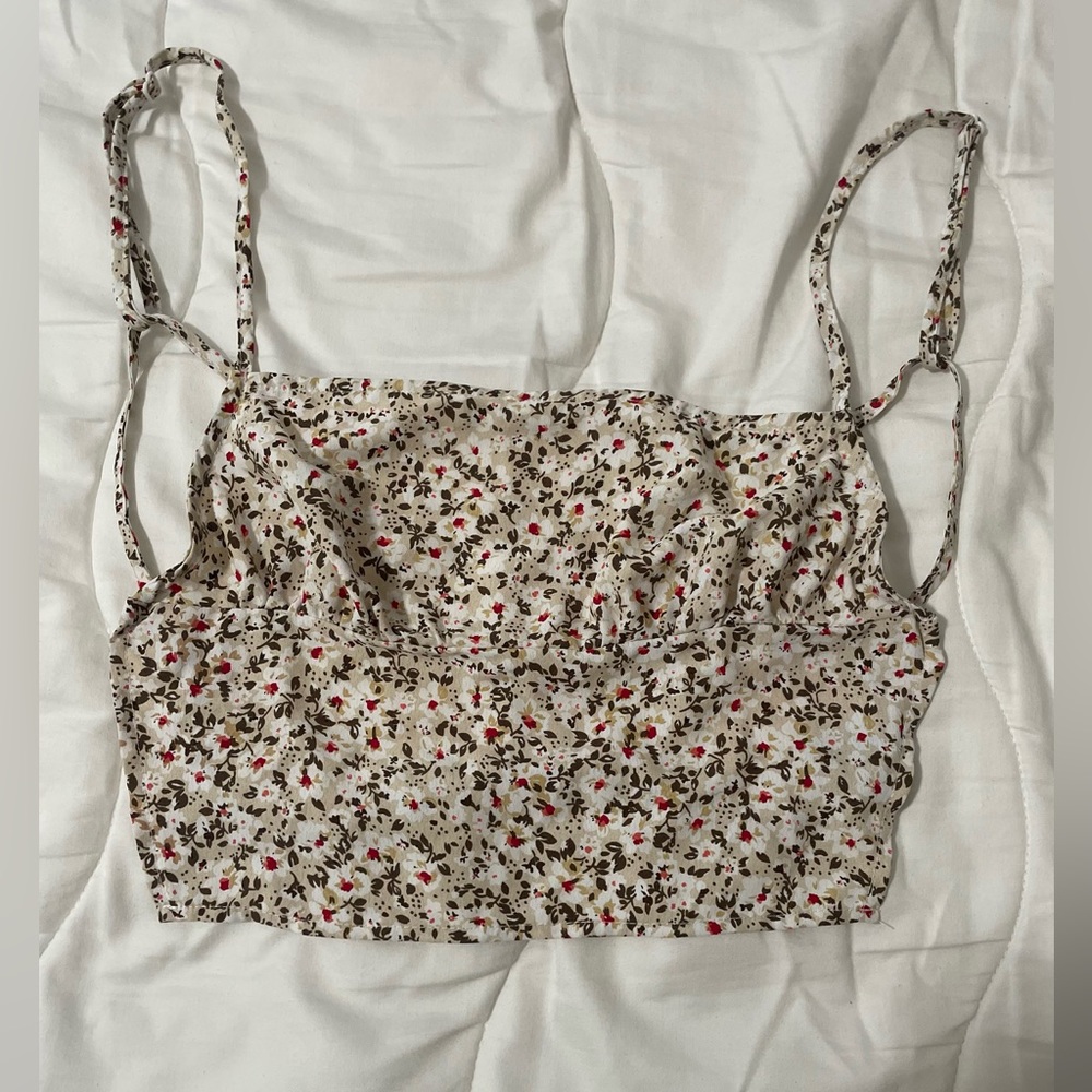 Shein/ crop top/ opened in the back/ size M
